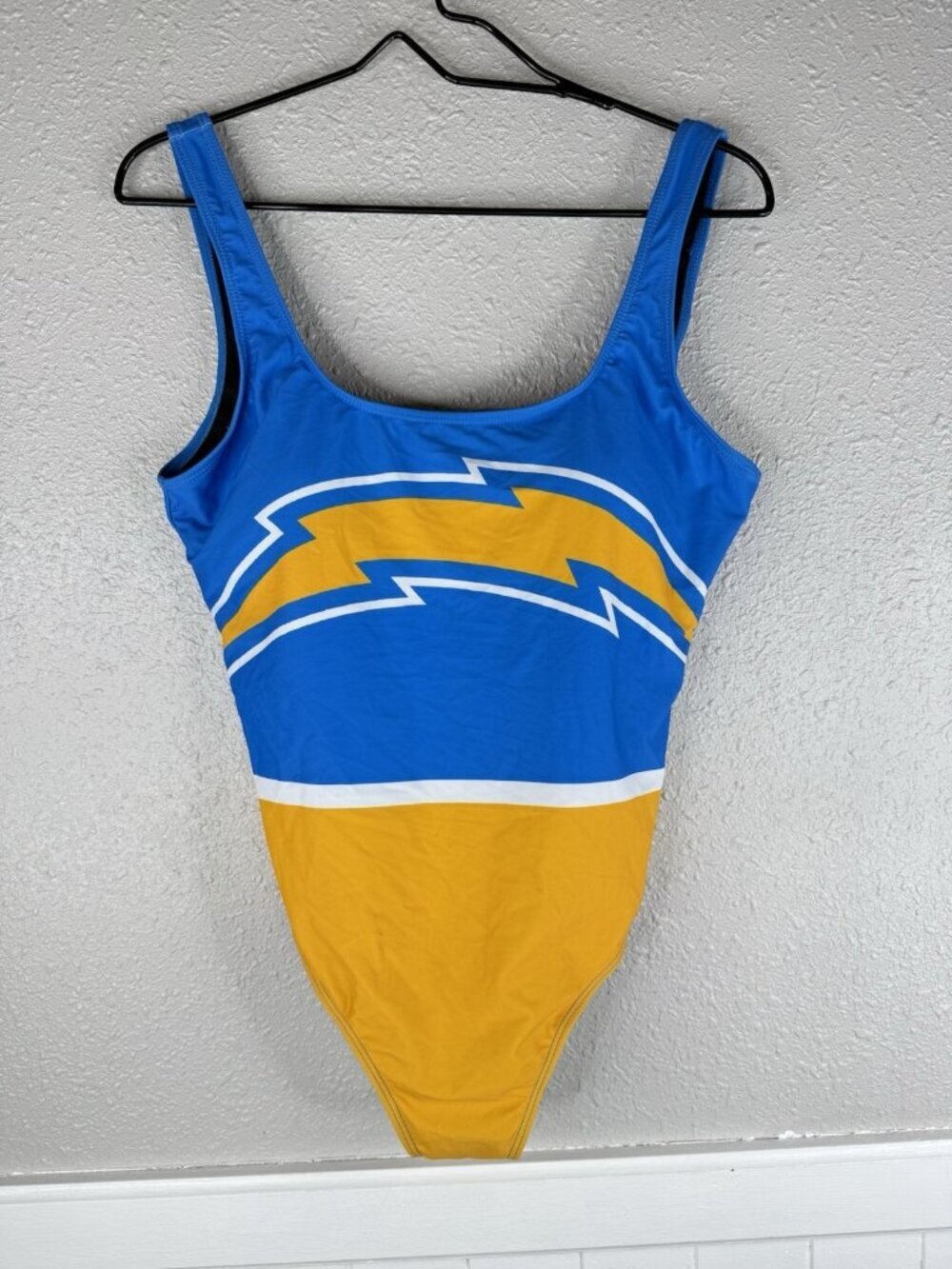 NFL Team Apparel Chargers One Piece Swimsuit Swim Women’s XL Foco NEW LA